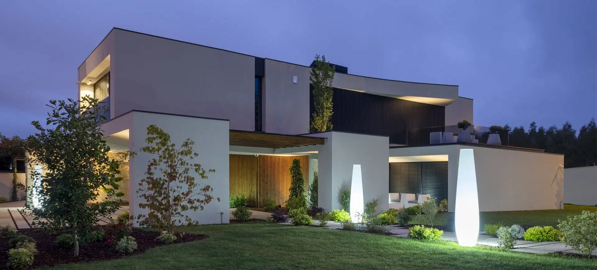 Casa LR, Portugal